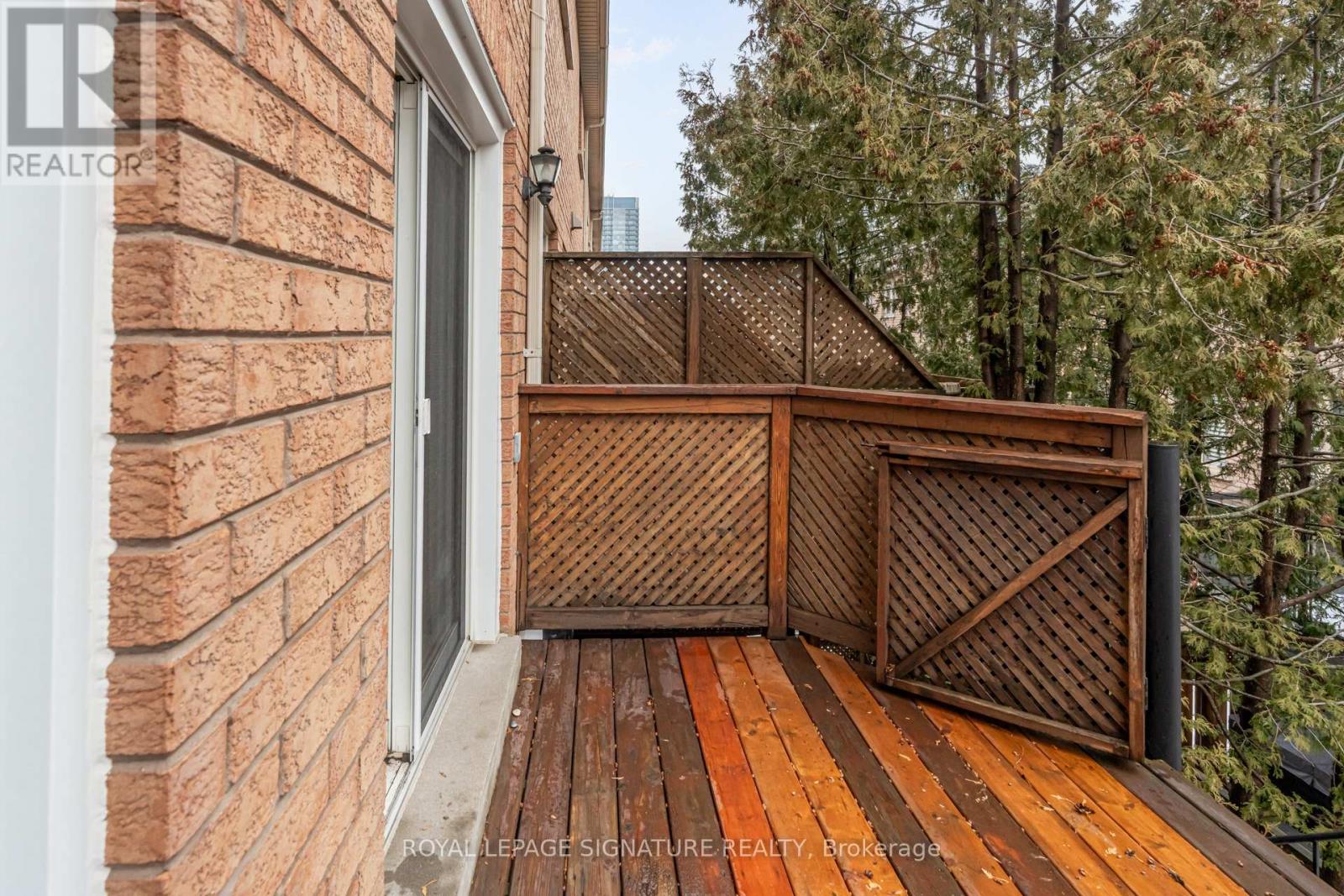 97 Harbourview Crescent, Toronto, Ontario  M8V 4A9 - Photo 35 - W12797608