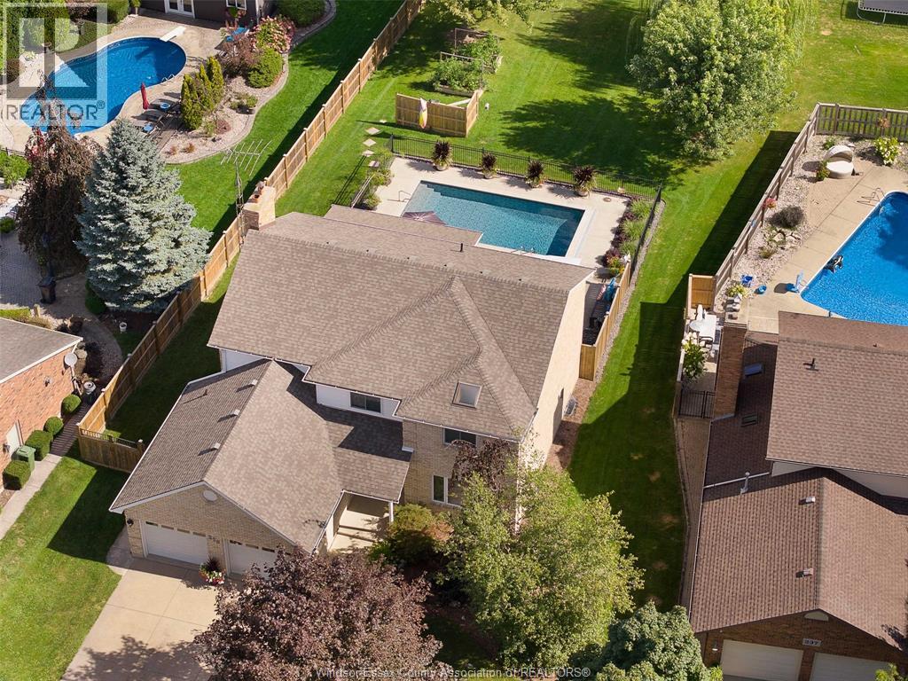 MLS# 26003367: 229 IRWIN AVE, Essex, Canada