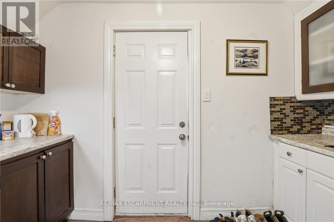 260 Prospect Street S, Hamilton, Ontario  L8M 2Z9 - Photo 15 - X12797584