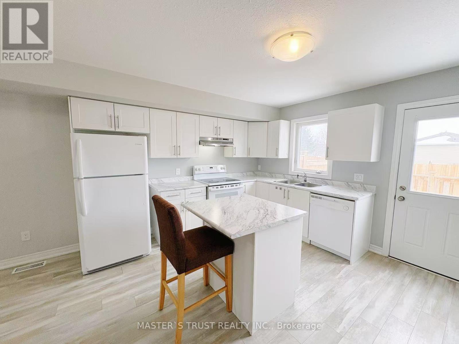 86 - 7768 Ascot Circle, Niagara Falls, Ontario  L2H 3P9 - Photo 2 - X12797614