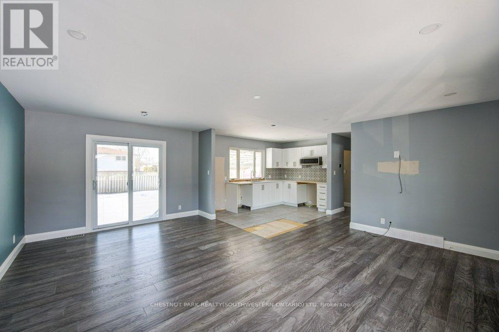 243 King Street E, Ingersoll, Ontario  N5C 1H4 - Photo 11 - X12797624