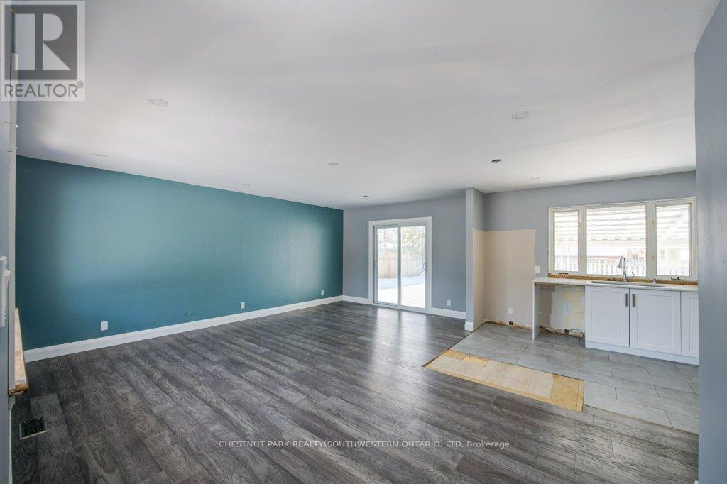 243 King Street E, Ingersoll, Ontario  N5C 1H4 - Photo 15 - X12797624