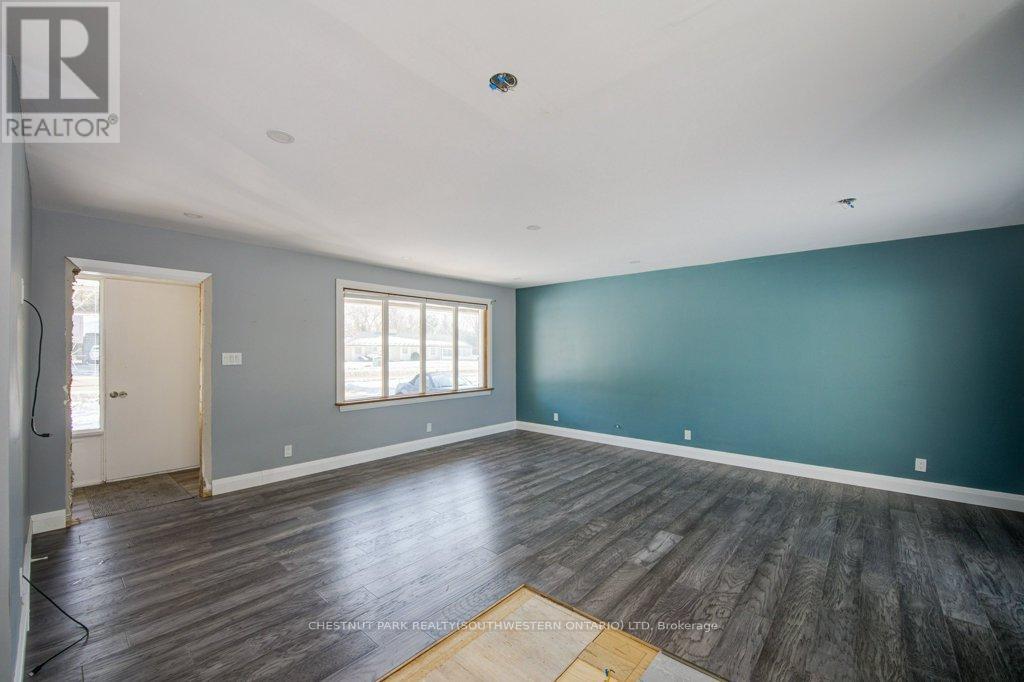 243 King Street E, Ingersoll, Ontario  N5C 1H4 - Photo 16 - X12797624