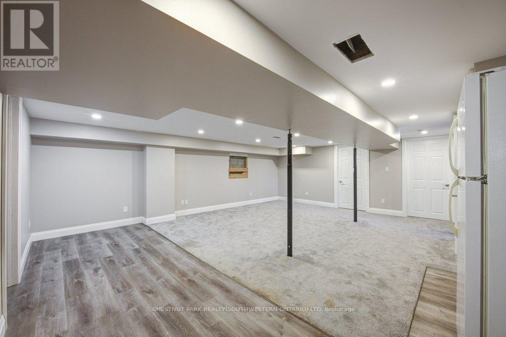 243 King Street E, Ingersoll, Ontario  N5C 1H4 - Photo 28 - X12797624