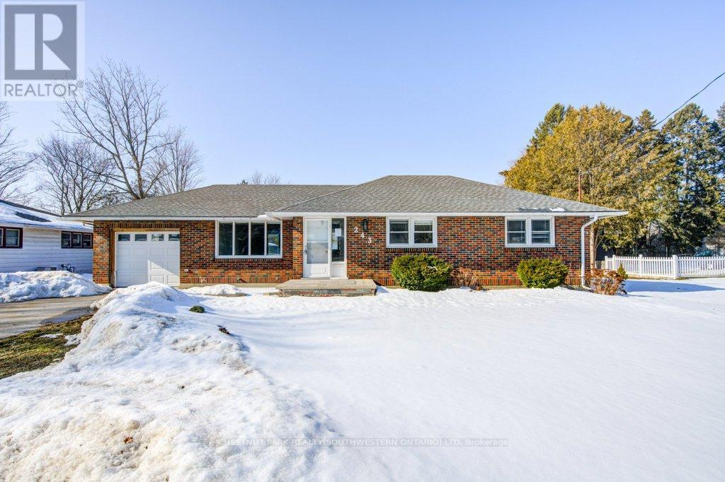 243 King Street E, Ingersoll, Ontario  N5C 1H4 - Photo 3 - X12797624