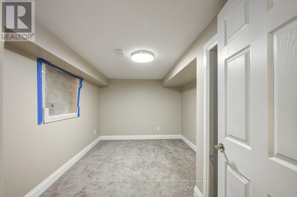 243 King Street E, Ingersoll, Ontario  N5C 1H4 - Photo 31 - X12797624