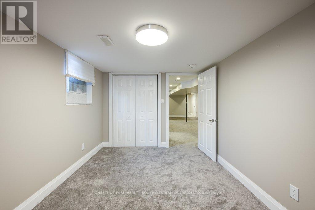 243 King Street E, Ingersoll, Ontario  N5C 1H4 - Photo 35 - X12797624