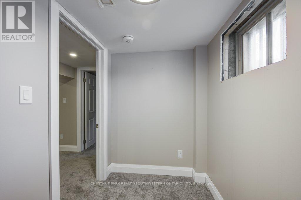 243 King Street E, Ingersoll, Ontario  N5C 1H4 - Photo 37 - X12797624