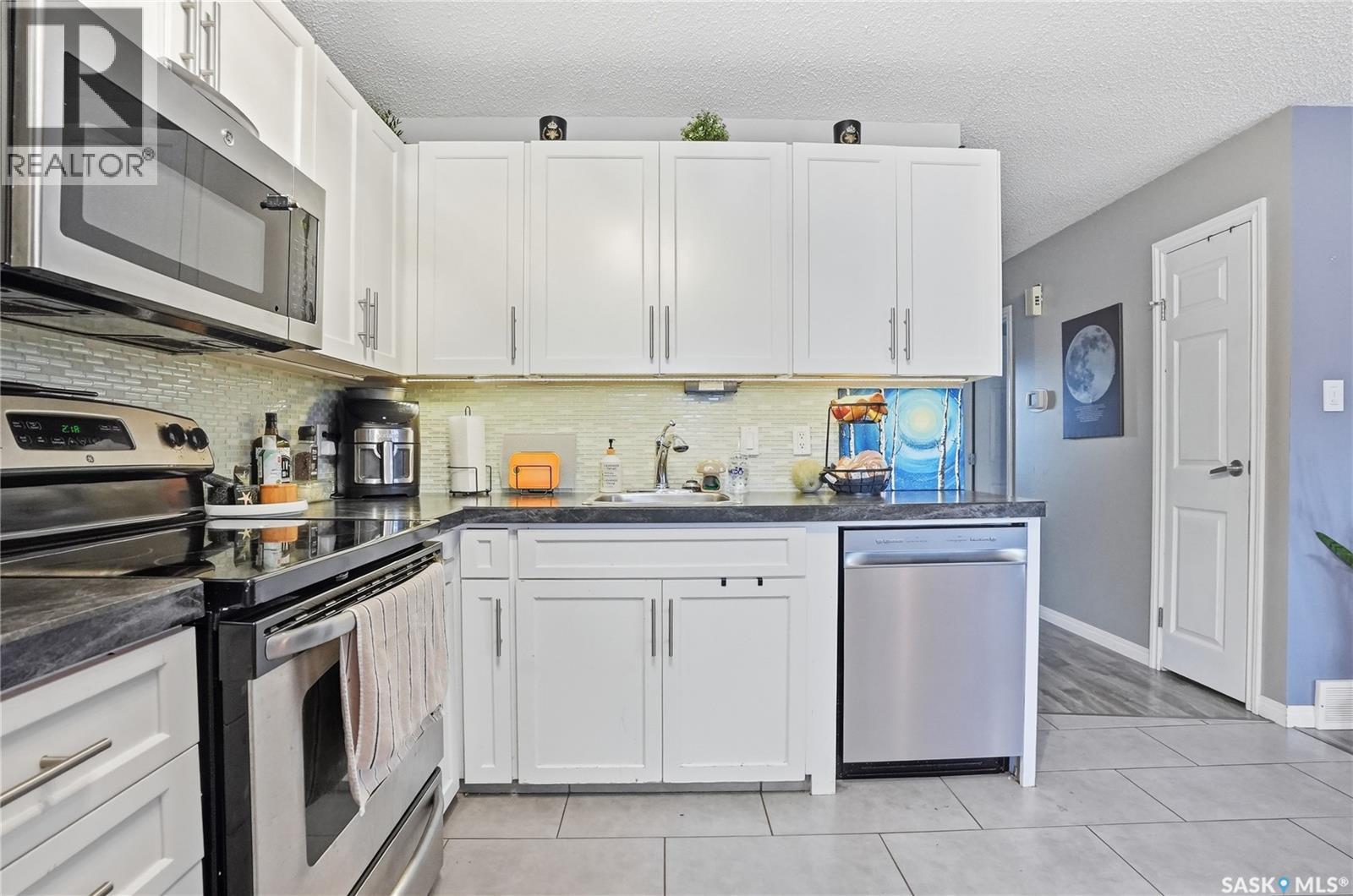 210 113th Street W, Saskatoon, Saskatchewan  S7N 2L1 - Photo 7 - SK028763