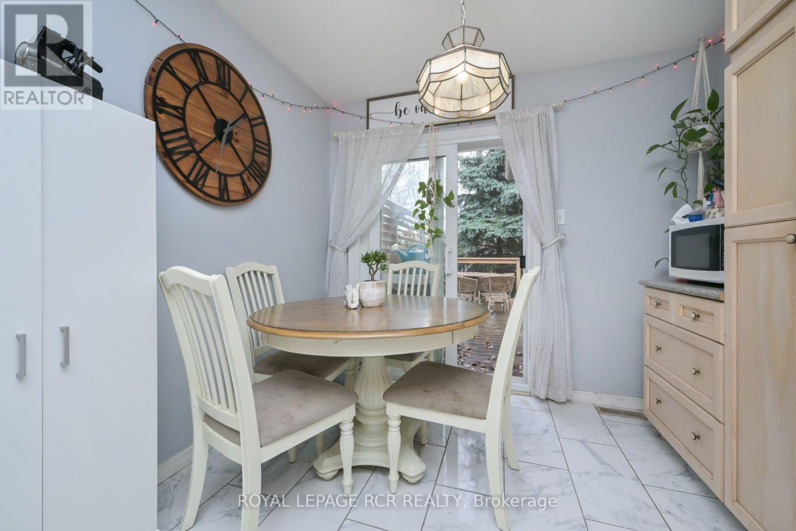 121 Dyer Drive, Wasaga Beach, Ontario  L9Z 1M1 - Photo 10 - S12577854