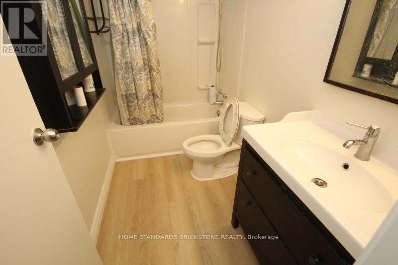 10 - 700 Erinbrook Drive, Kitchener, Ontario  N2E 2S7 - Photo 18 - X12708122