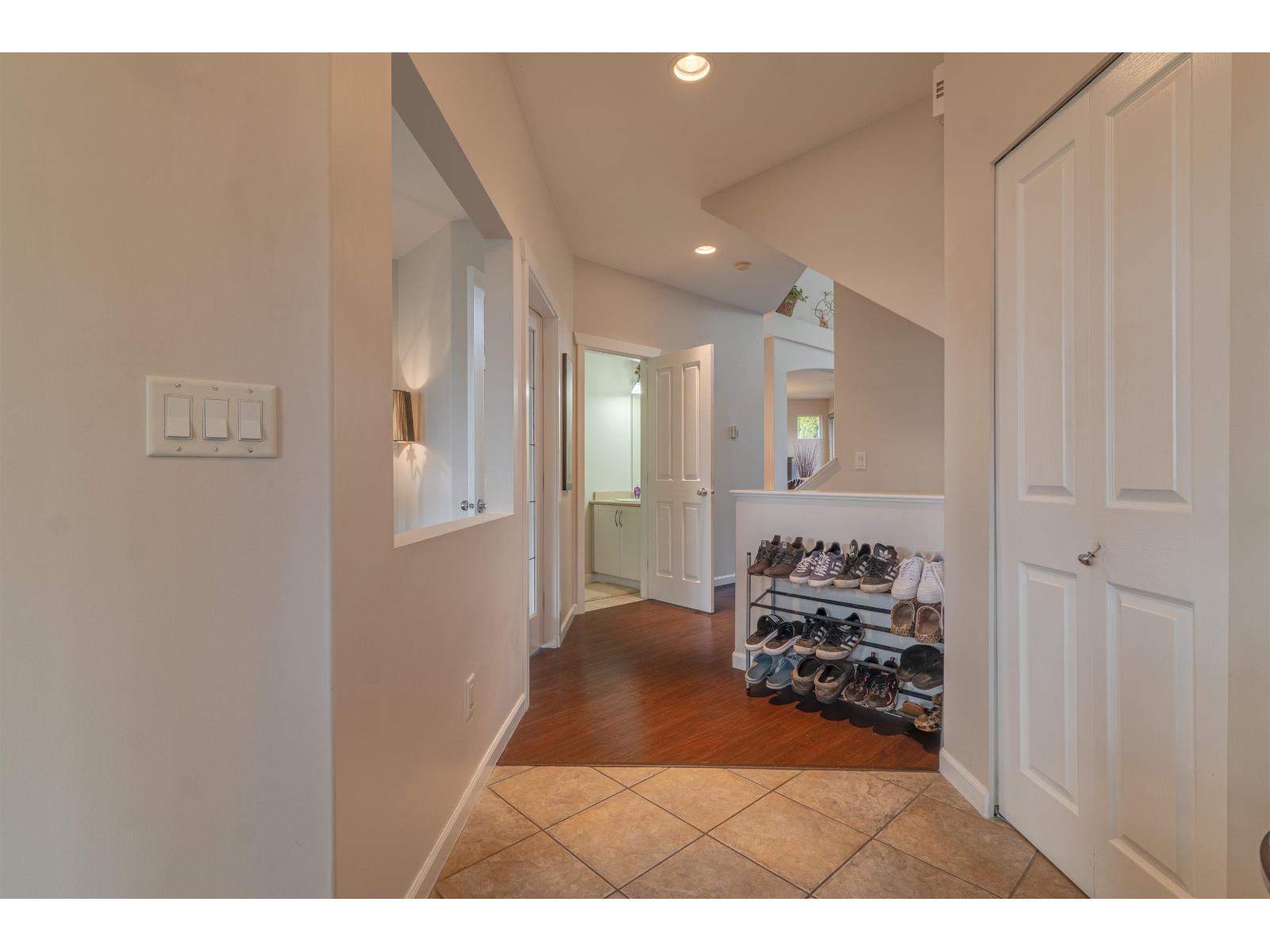 20199 70a Avenue, Langley, British Columbia  V2Y 2Y6 - Photo 13 - R3090166