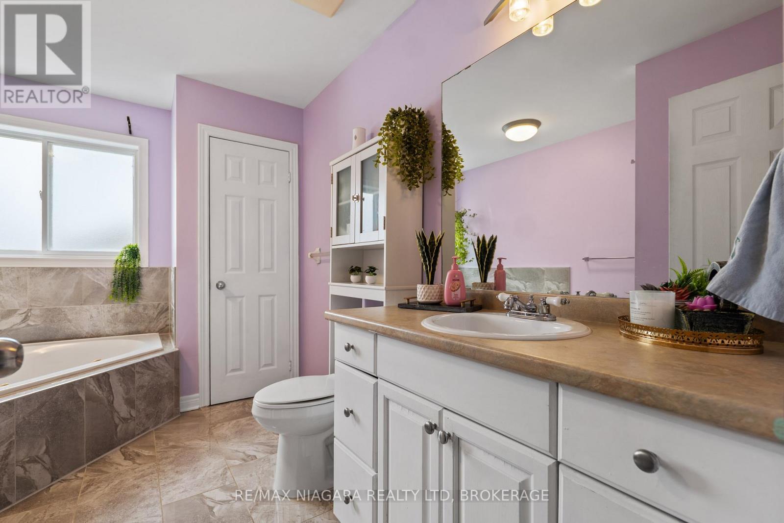 865 Canada Drive, Fort Erie (Lakeshore), Ontario  L2A 6S5 - Photo 15 - X12797032