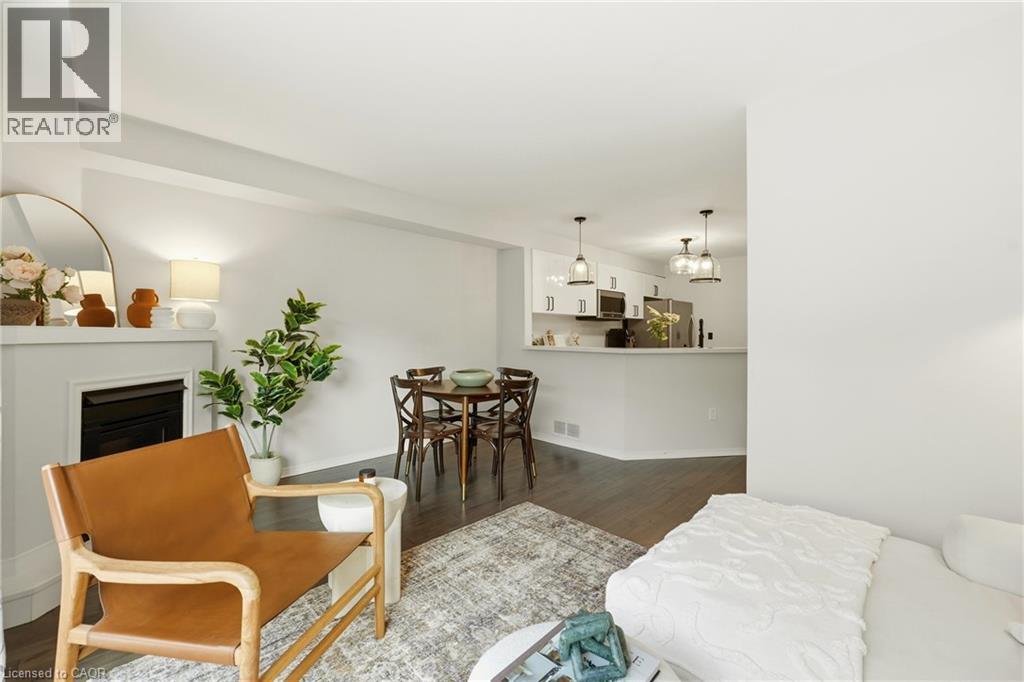 2015 Cleaver Avenue Unit# 5, Burlington, Ontario  L7M 4J7 - Photo 5 - 40805735