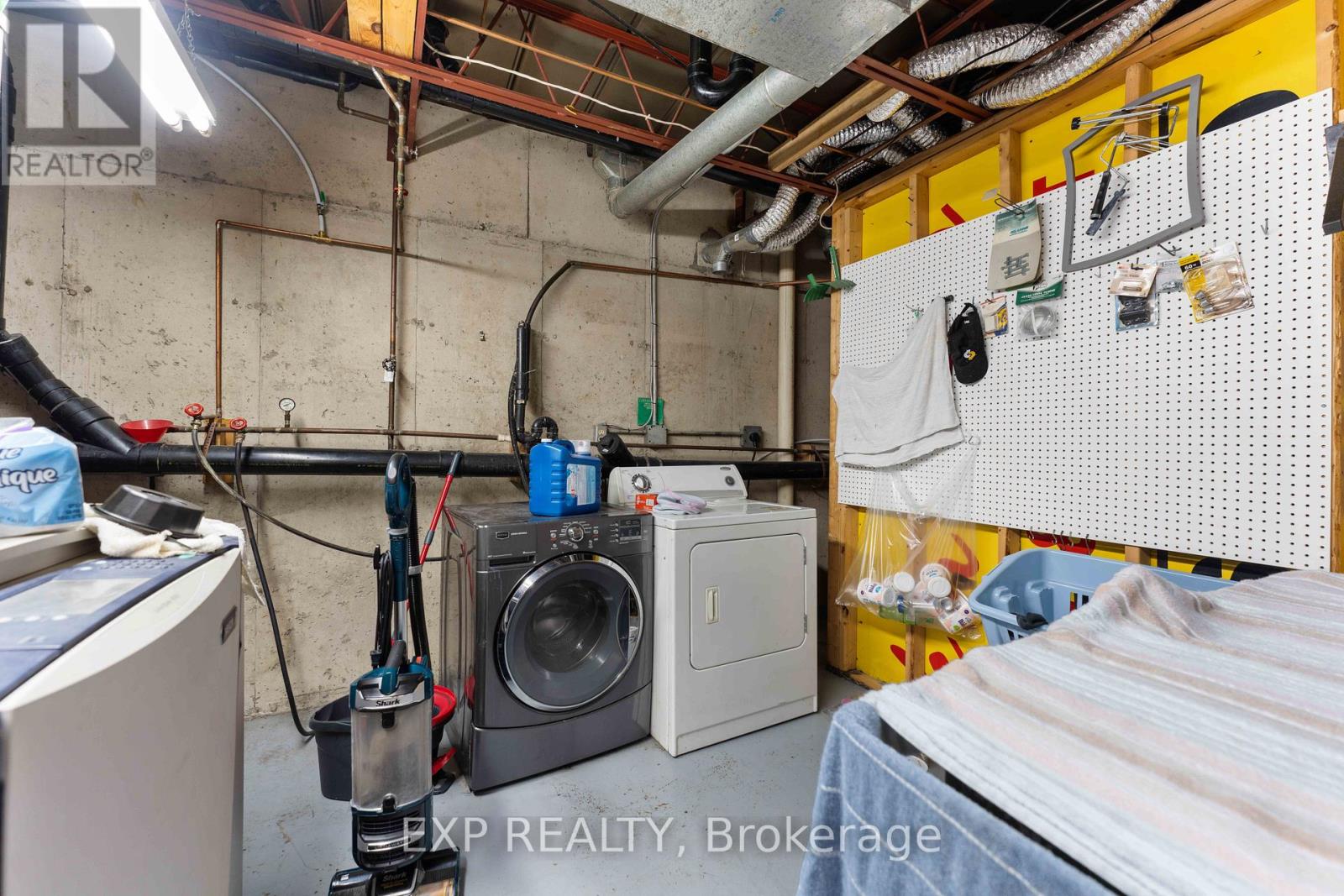 19500 Opeongo Line, Madawaska Valley, Ontario K0J 1B0 - Photo 25 - X12086662