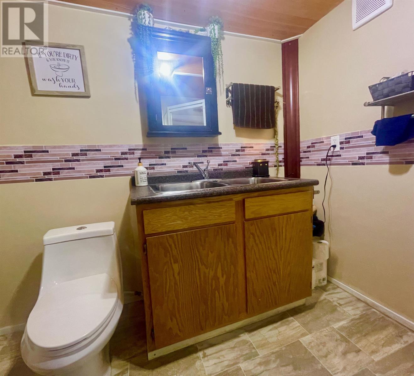 250 Arthur St, Dryden, Ontario  P8N 1K8 - Photo 32 - TB2600177