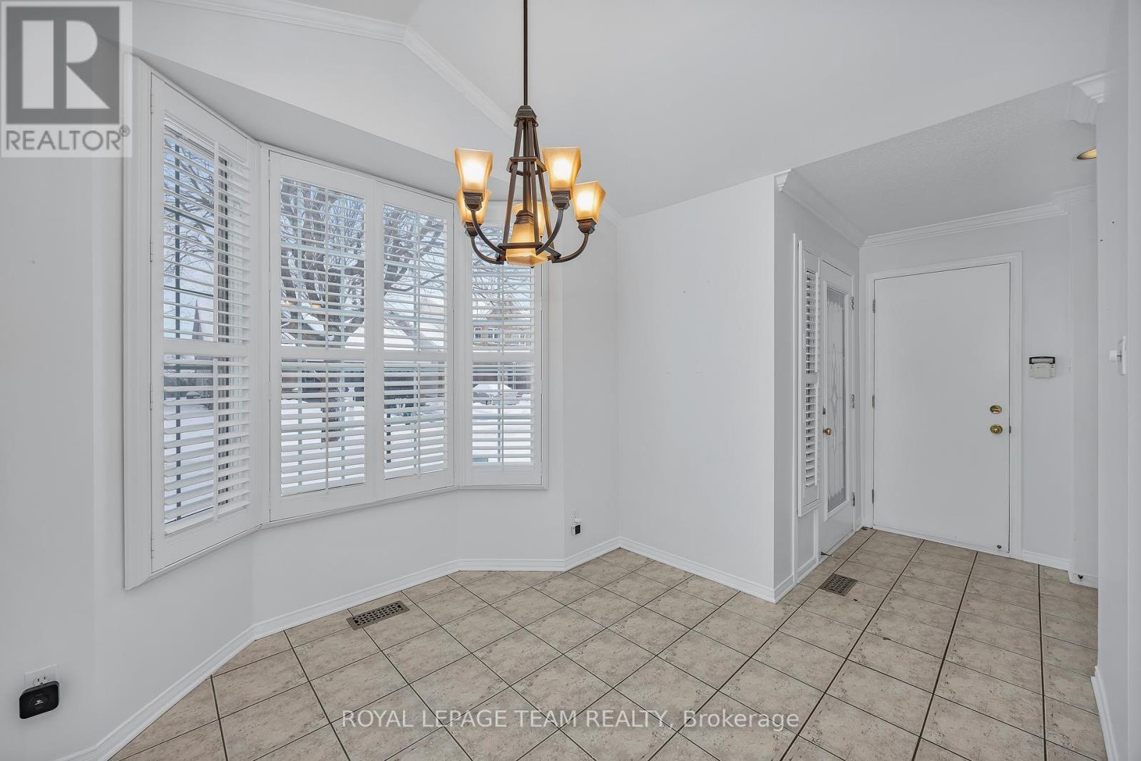 43 Settler's Ridge Way, Ottawa, Ontario  K2J 4V2 - Photo 4 - X12797720