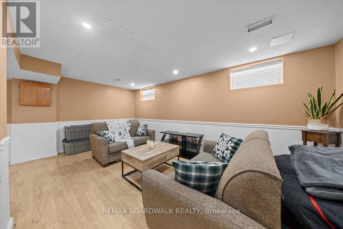 2285 Cecile Crescent, Clarence-Rockland, Ontario  K4K 1S2 - Photo 37 - X12797744