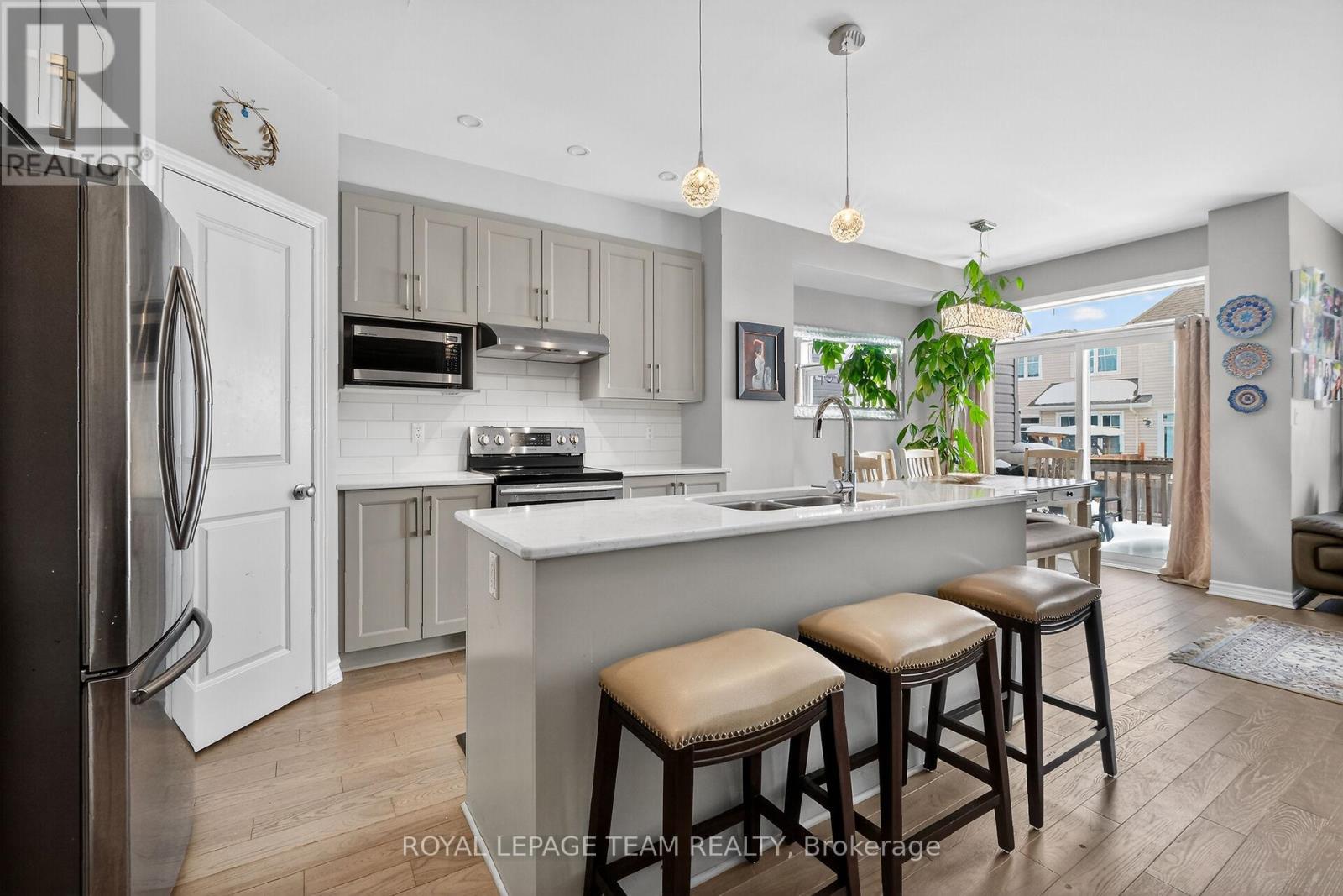 829 Miikana Road, Ottawa, Ontario  K1X 0G5 - Photo 8 - X12797920