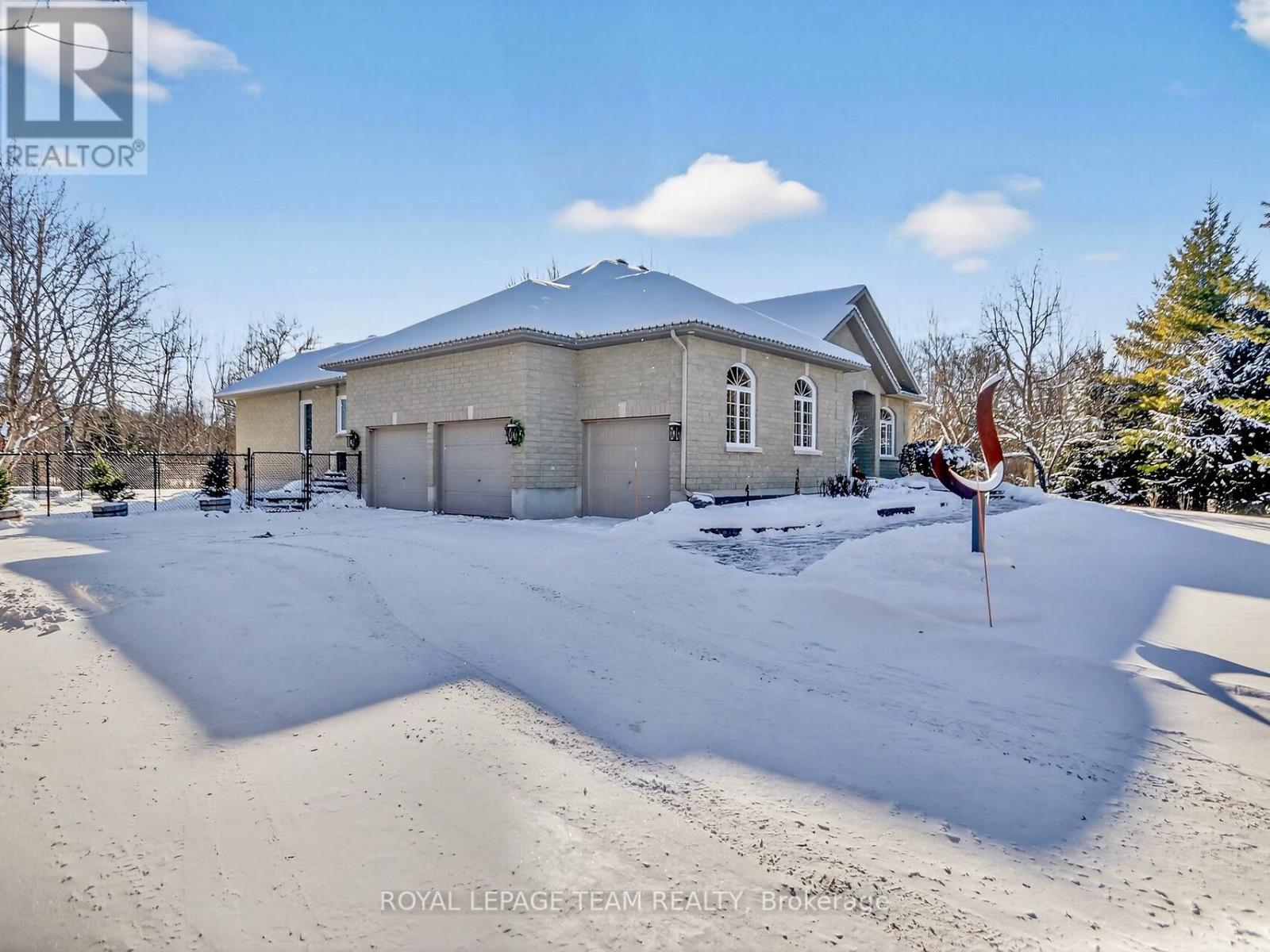 6196 Elkwood Drive, Ottawa, Ontario  K4P 1M9 - Photo 2 - X12797922