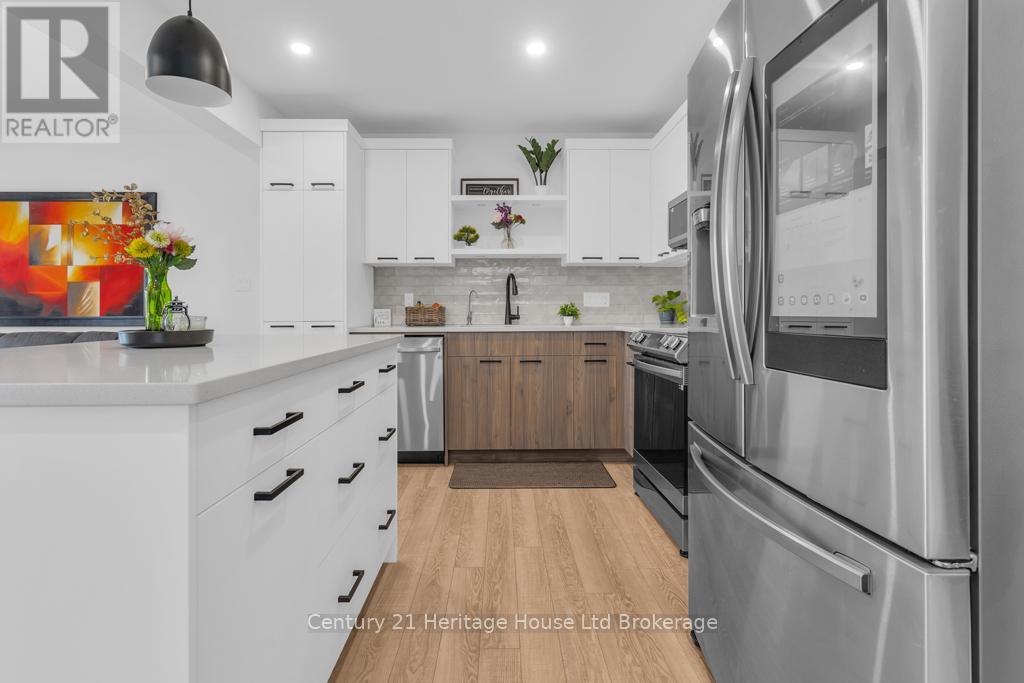 33 Martin Street, Tillsonburg, Ontario  N4G 0K3 - Photo 8 - X12797738