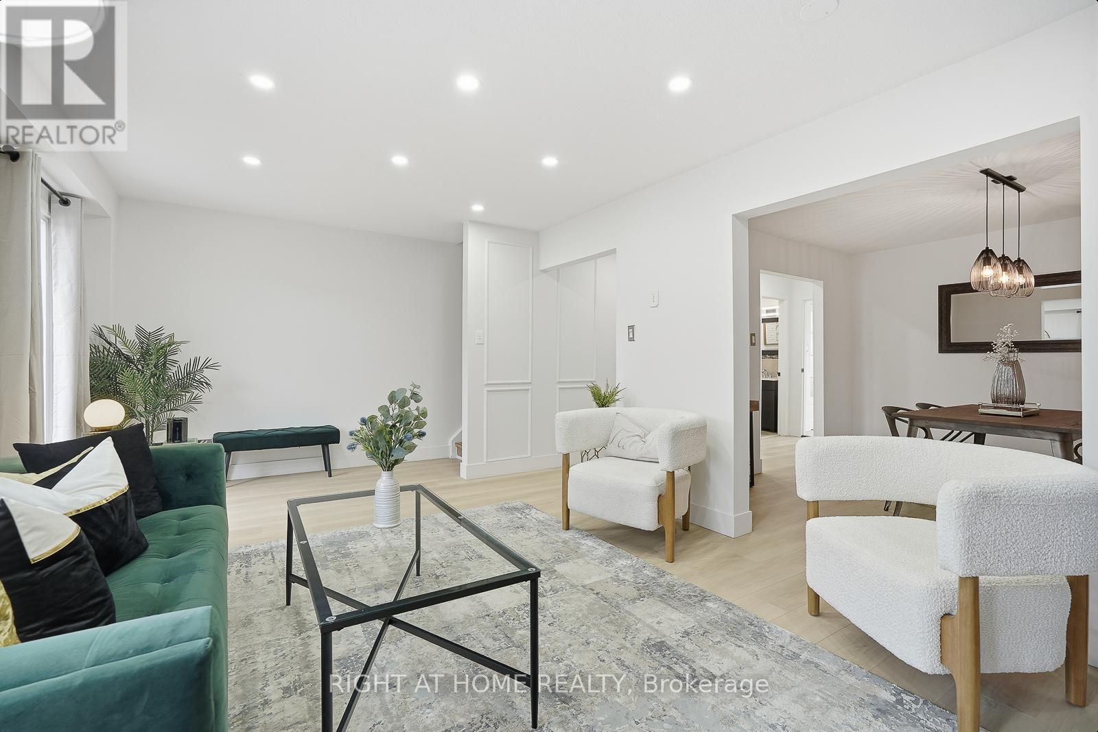 216 FLEETWOOD CRESCENT, Brampton, Ontario