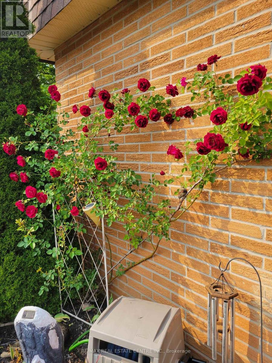 9 - 120 Country Club Drive, Guelph, Ontario  N1E 3K7 - Photo 35 - X12796858