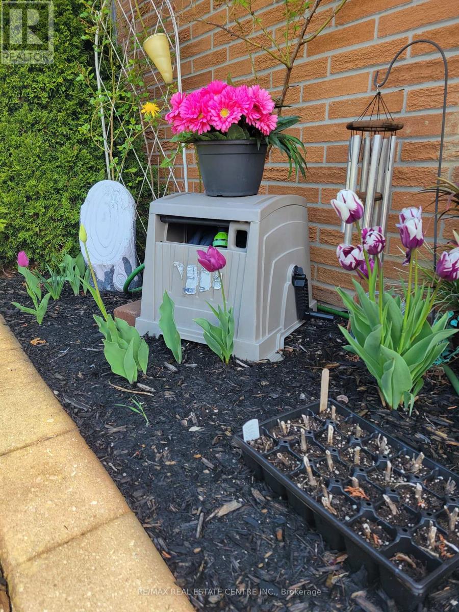 9 - 120 Country Club Drive, Guelph, Ontario  N1E 3K7 - Photo 36 - X12796858