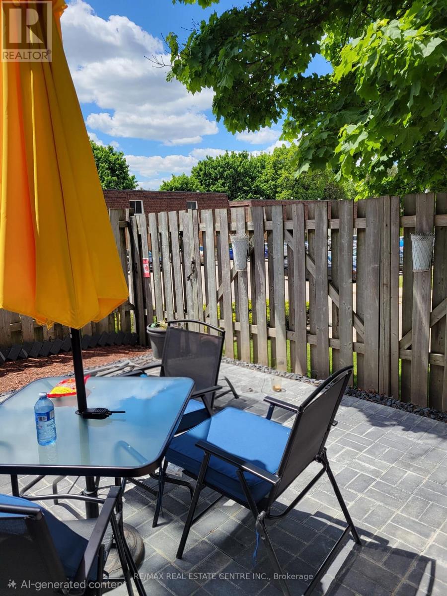 9 - 120 Country Club Drive, Guelph, Ontario  N1E 3K7 - Photo 39 - X12796858