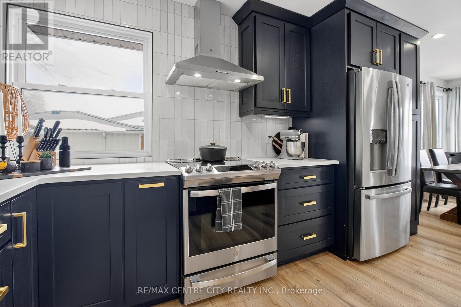 Photo 13 of 47 for 196 Byron Street