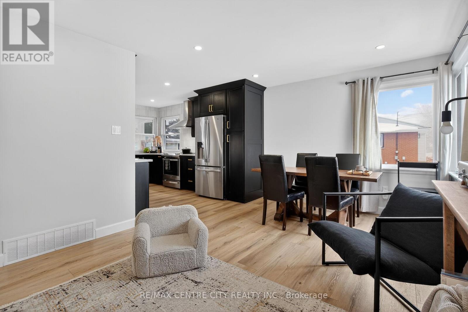 Photo 19 of 47 for 196 Byron Street