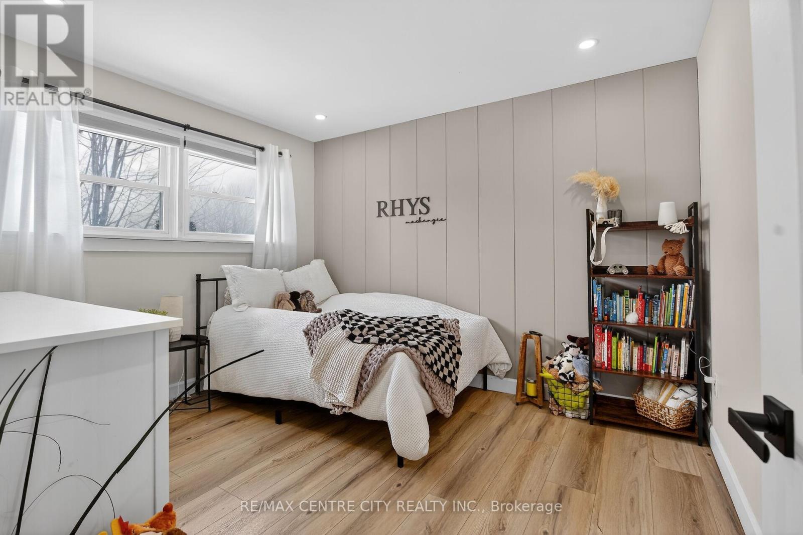 Photo 26 of 47 for 196 Byron Street