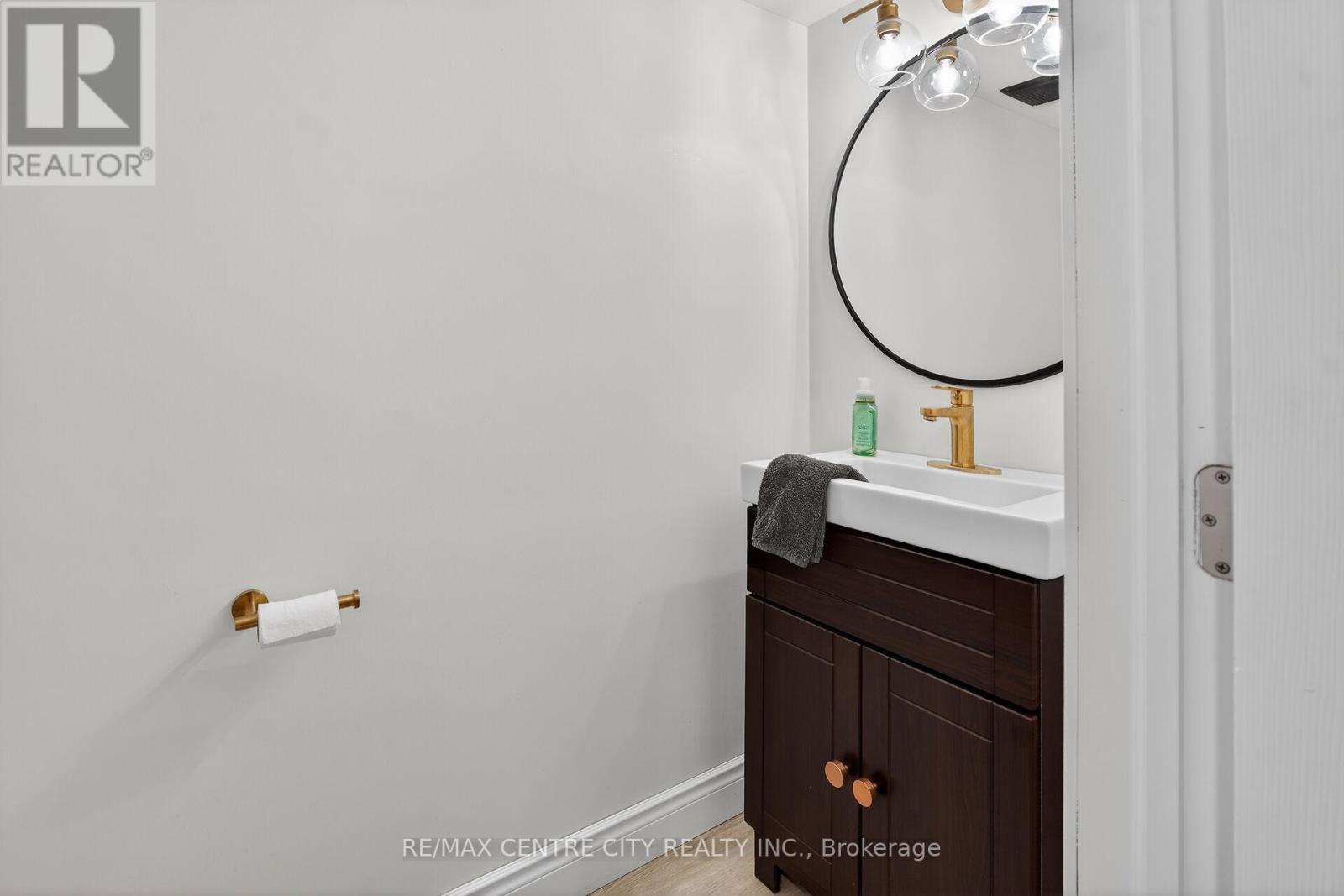 Photo 33 of 47 for 196 Byron Street