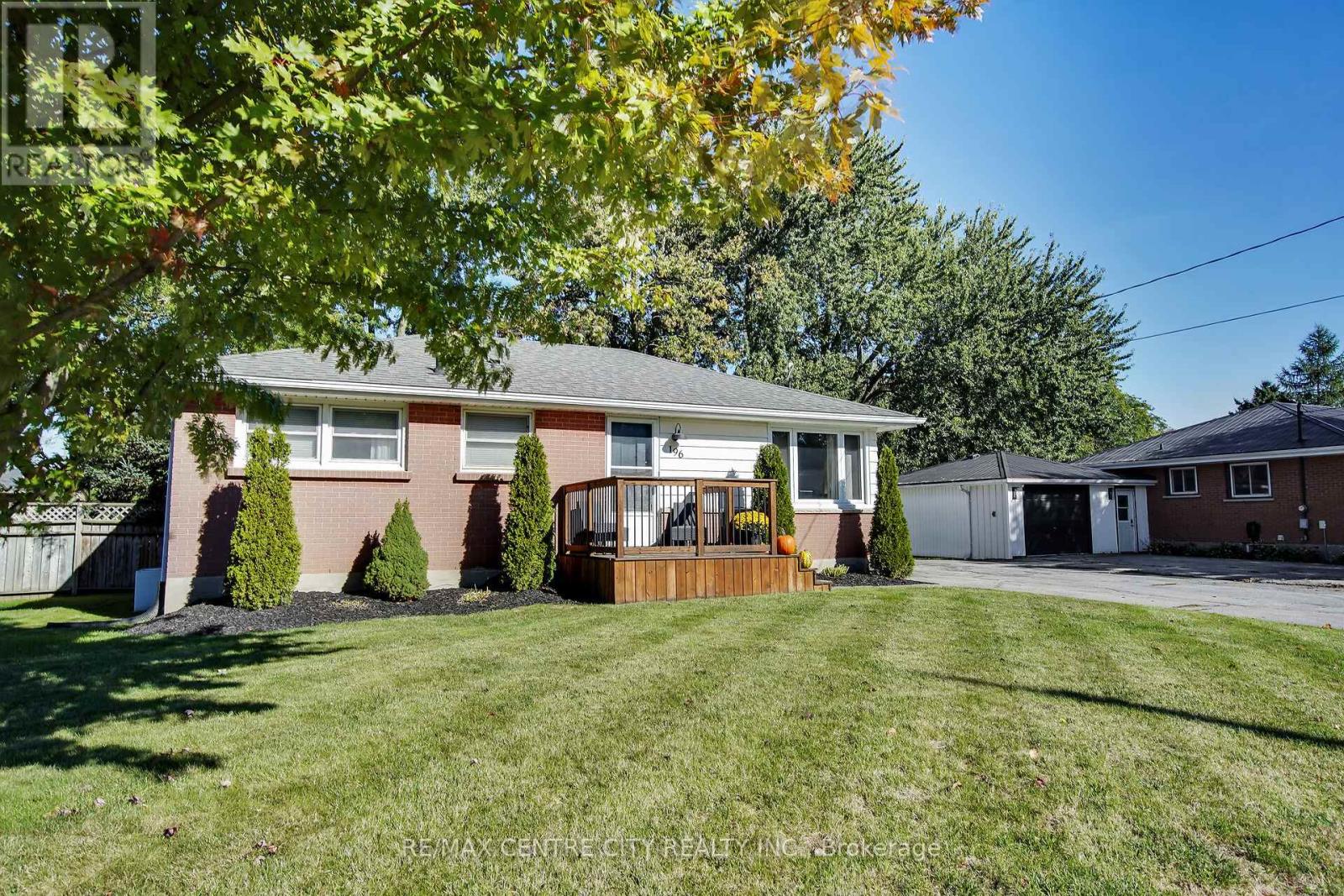 Photo 4 of 47 for 196 Byron Street