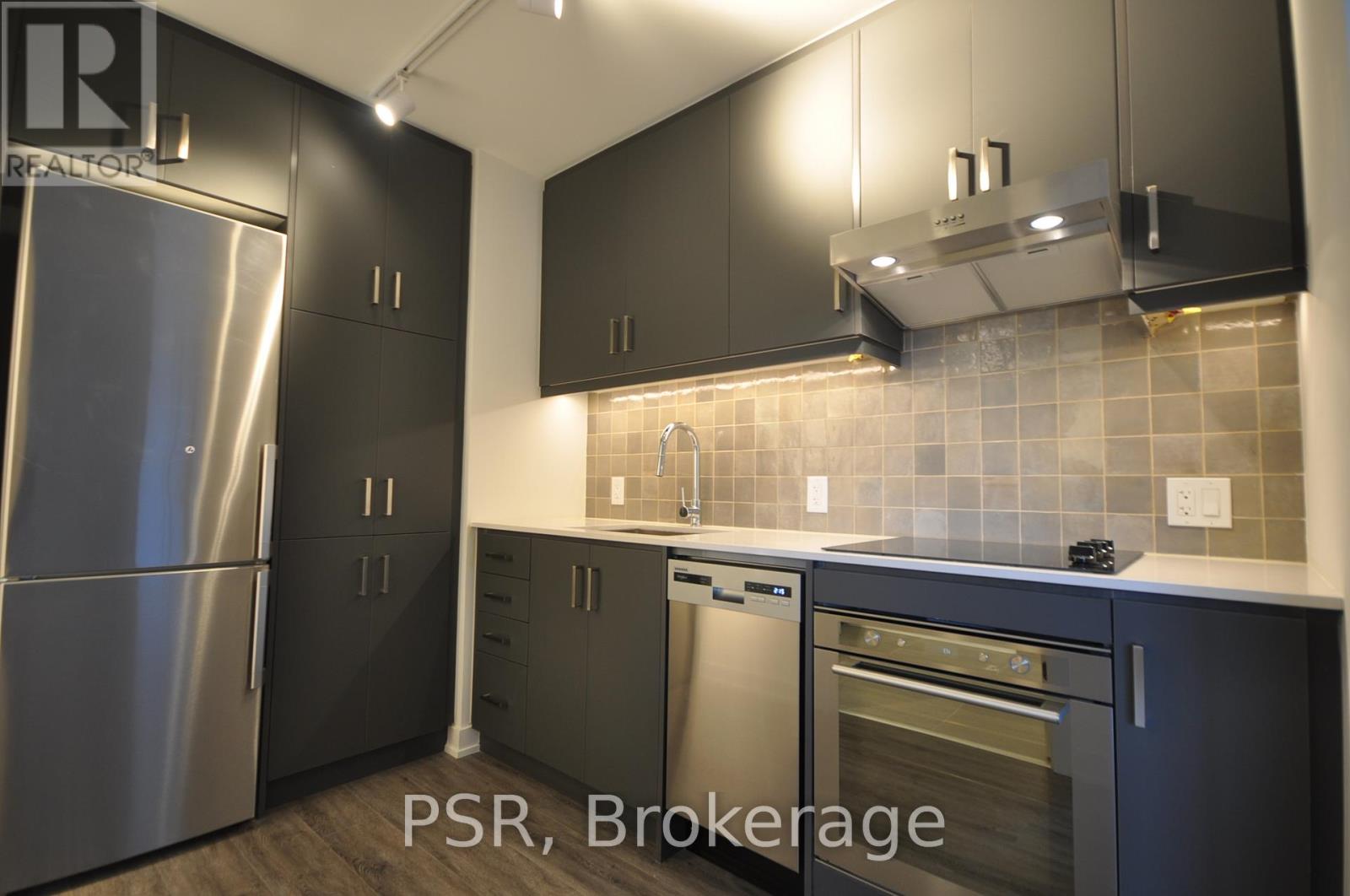 303 - 9 TECUMSETH STREET, Toronto, Ontario