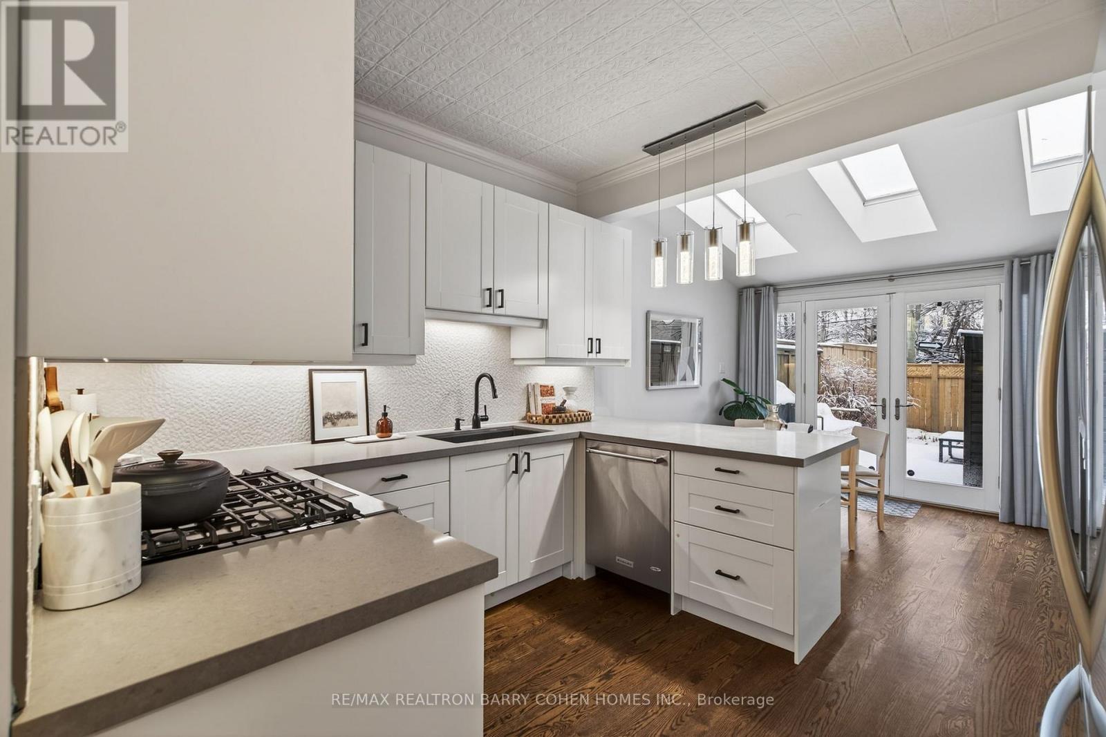 198 Macpherson Avenue, Toronto, Ontario  M5R 1W8 - Photo 15 - C12797722