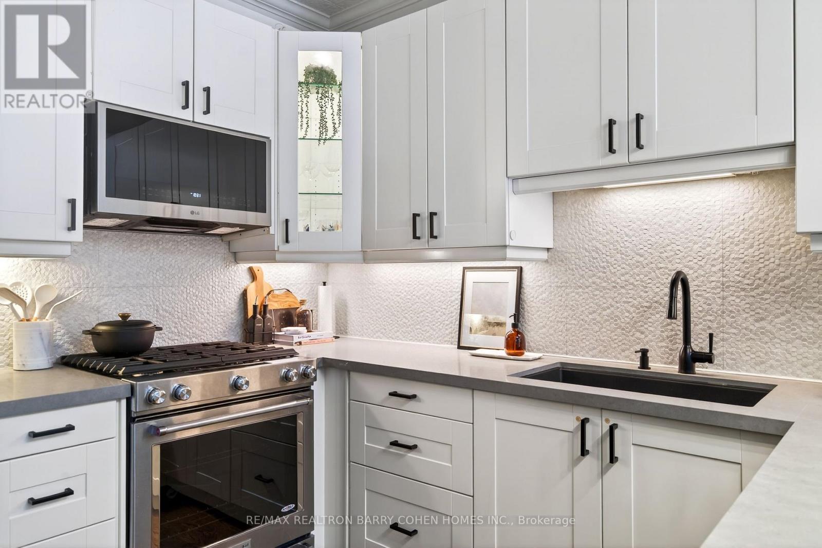 198 Macpherson Avenue, Toronto, Ontario  M5R 1W8 - Photo 17 - C12797722