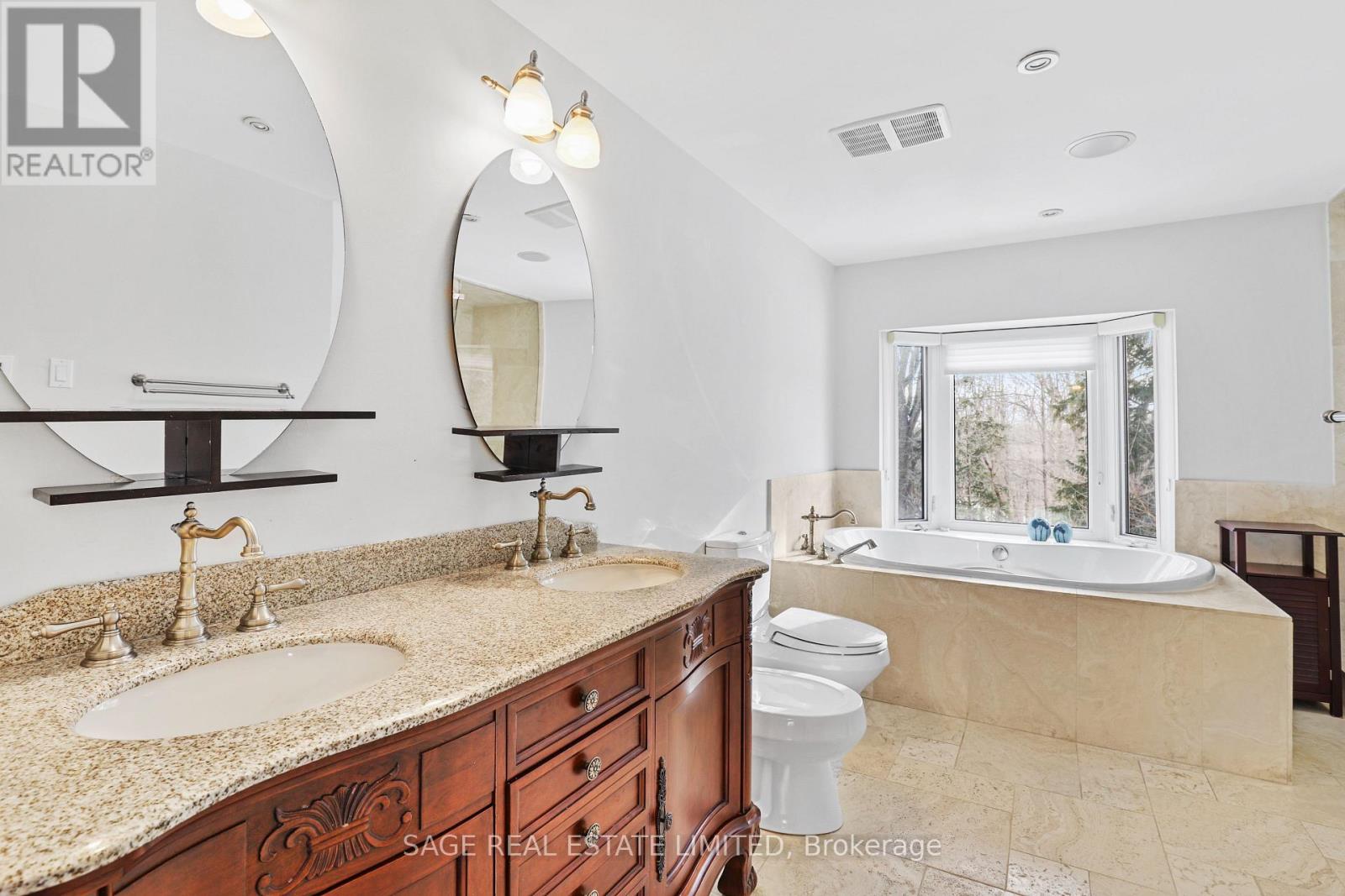 310 Hidden Trail, Toronto (Westminster-Branson), Ontario  M2R 3R8 - Photo 22 - C12797728