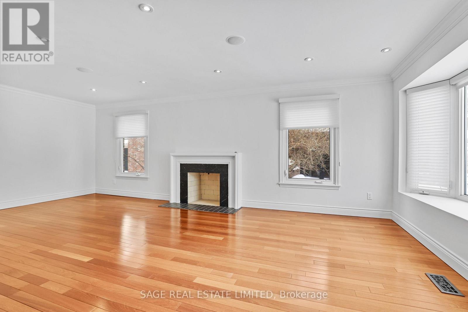 310 Hidden Trail, Toronto (Westminster-Branson), Ontario  M2R 3R8 - Photo 4 - C12797728