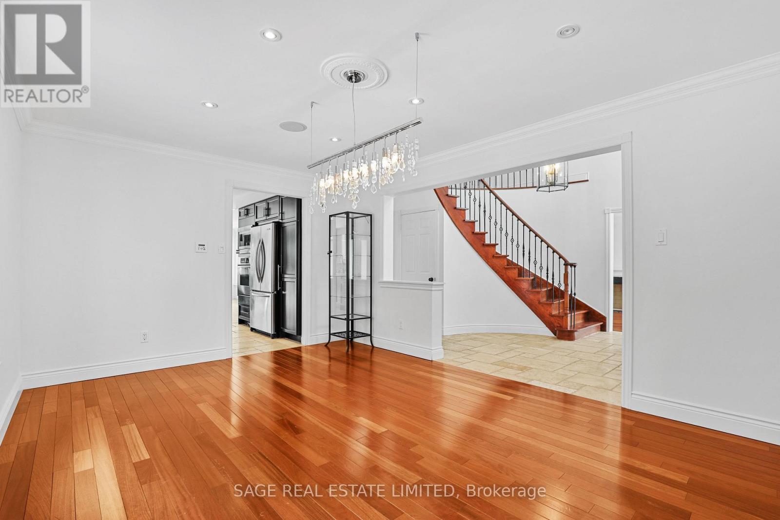 310 Hidden Trail, Toronto (Westminster-Branson), Ontario  M2R 3R8 - Photo 7 - C12797728