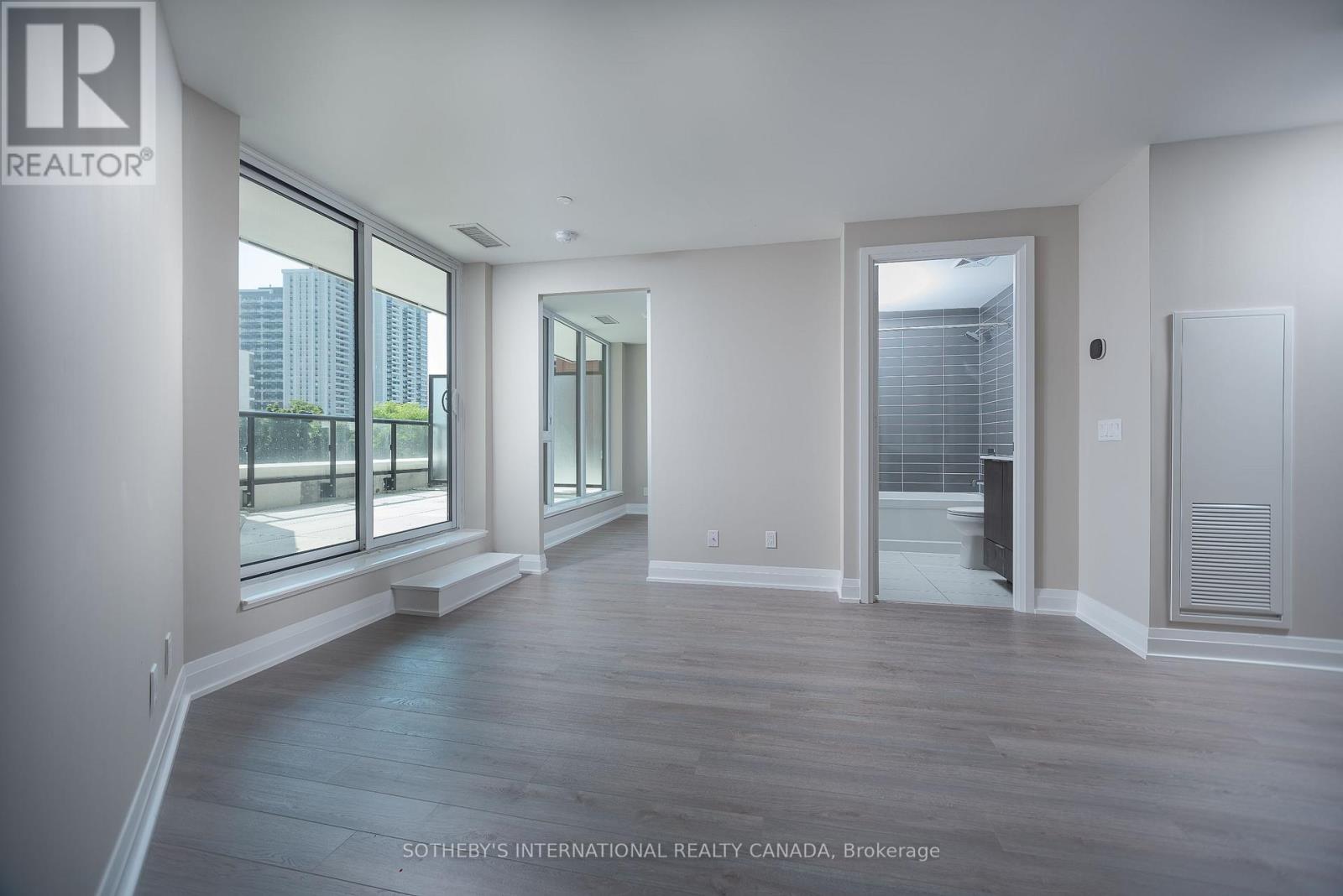 219 - 1 Belsize Drive, Toronto (Mount Pleasant West), Ontario  M4S 0B9 - Photo 1 - C12797748