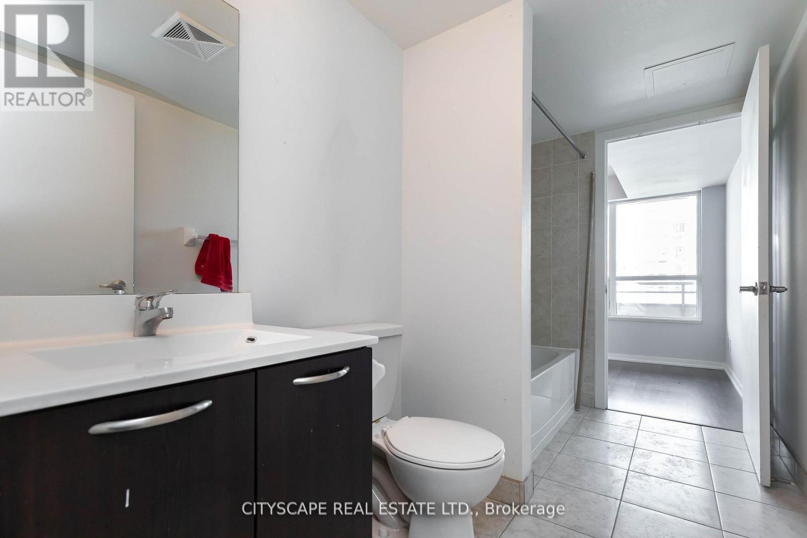 1325 - 38 Joe Shuster Way, Toronto, Ontario  M6K 0A4 - Photo 8 - C12797778