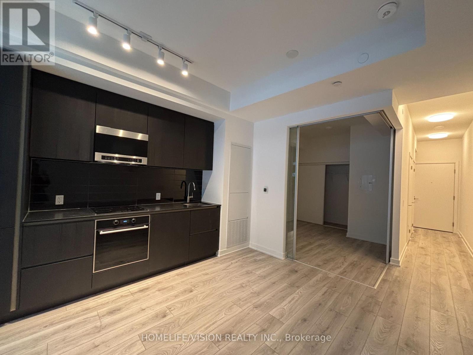 211 - 110 Broadway Avenue, Toronto, Ontario  M4P 1V7 - Photo 2 - C12797788