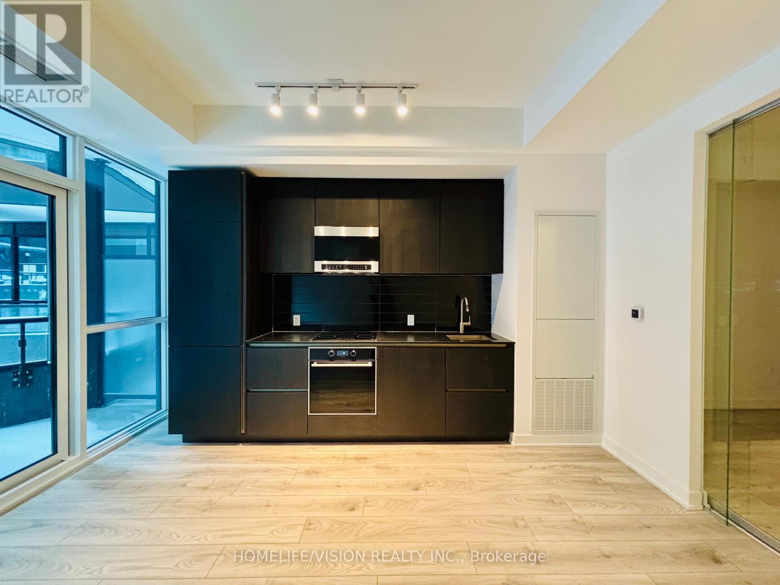 211 - 110 Broadway Avenue, Toronto, Ontario  M4P 1V7 - Photo 3 - C12797788