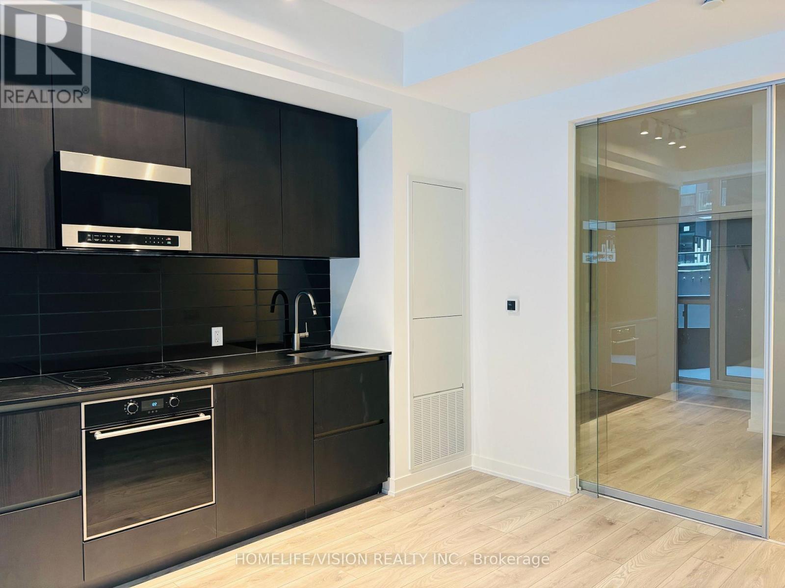 211 - 110 Broadway Avenue, Toronto, Ontario  M4P 1V7 - Photo 6 - C12797788