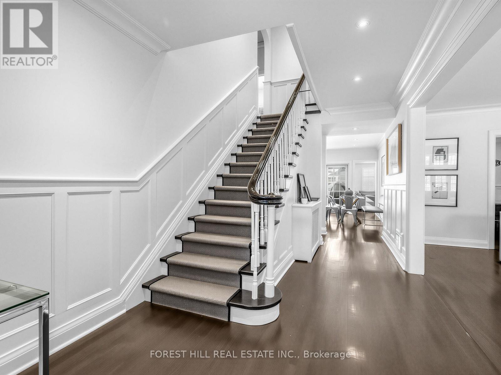 21 Gardiner Road, Toronto, Ontario  M5P 3B4 - Photo 3 - C12797822