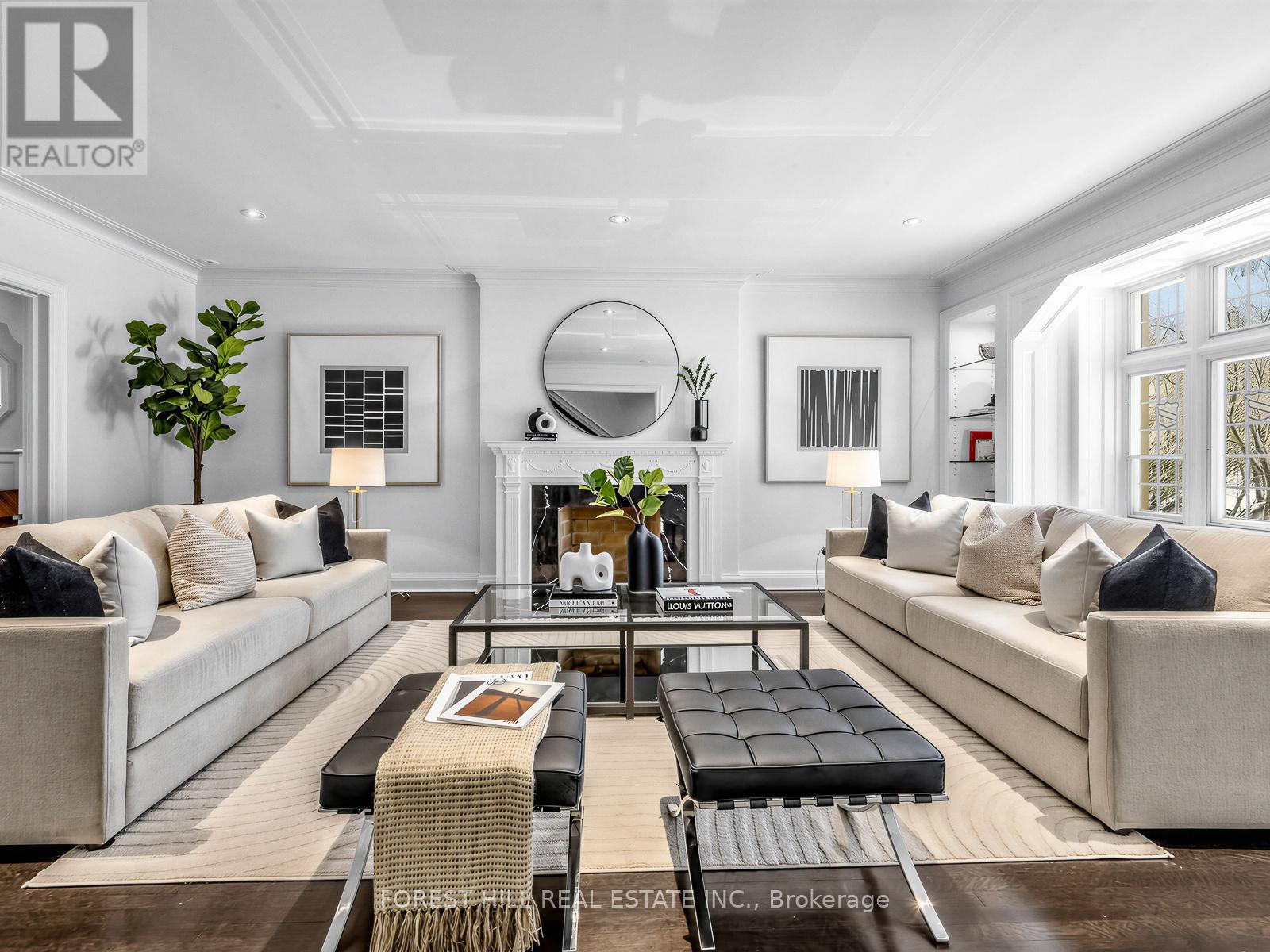 21 Gardiner Road, Toronto, Ontario  M5P 3B4 - Photo 5 - C12797822