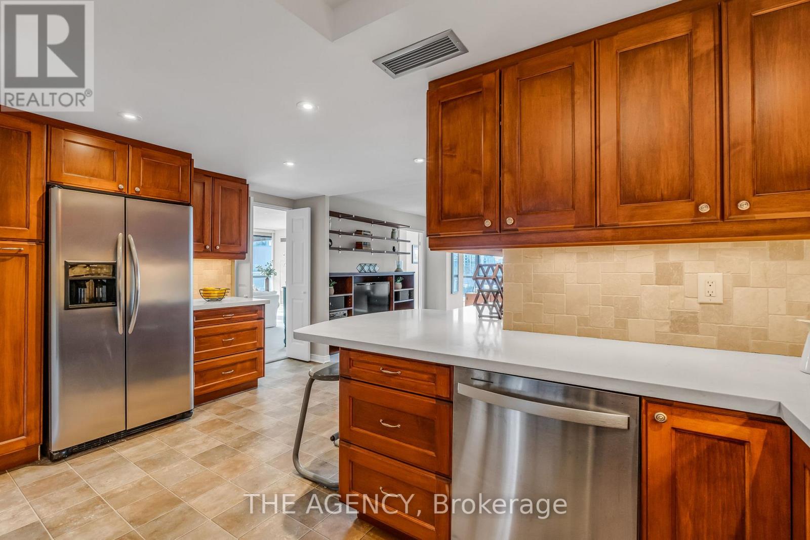 602 - 3 Concorde Place, Toronto (Banbury-Don Mills), Ontario  M3C 3K7 - Photo 6 - C12797870