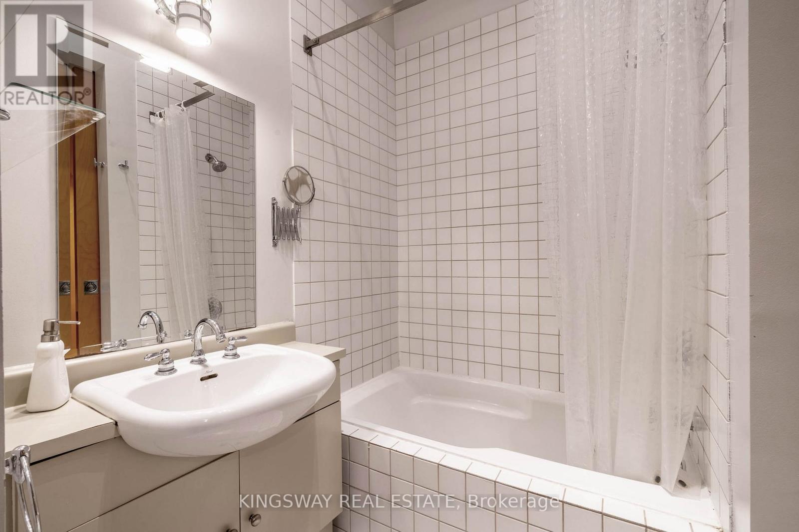 843 - 155 Dalhousie Street, Toronto, Ontario  M5B 2P7 - Photo 9 - C12797874