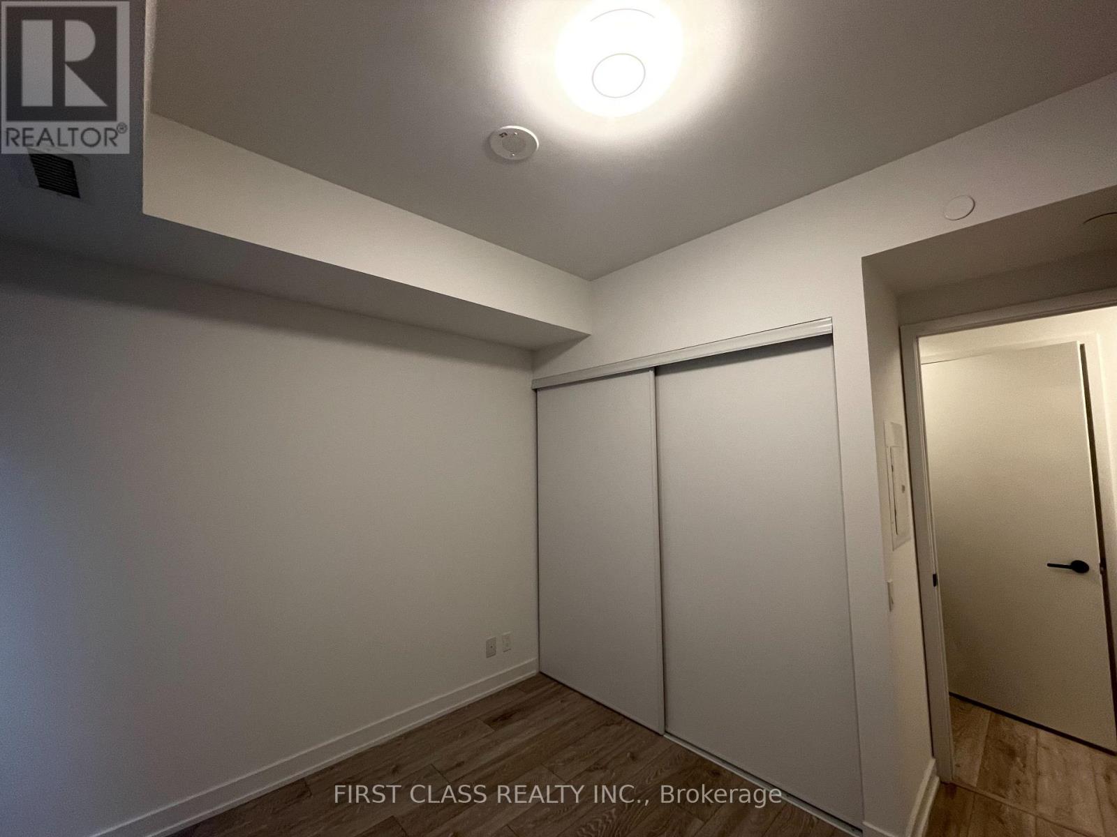 609 - 108 Peter Street, Toronto (Waterfront Communities), Ontario  M5V 0W2 - Photo 10 - C12797876